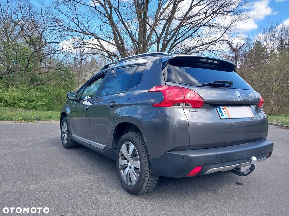 Peugeot 2008 - 11