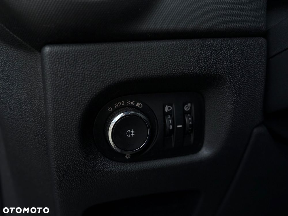 Opel Corsa 1.2 16V Cosmo - 16