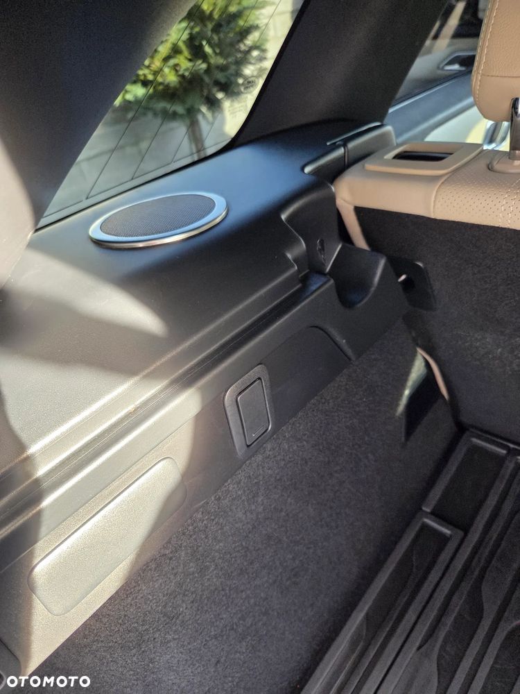 Land Rover Range Rover Velar 3.0 R-Dynamic SE - 27
