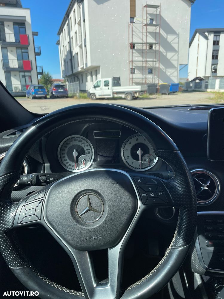 Mercedes-Benz A 180 (BlueEFFICIENCY) 7G-DCT Urban - 9