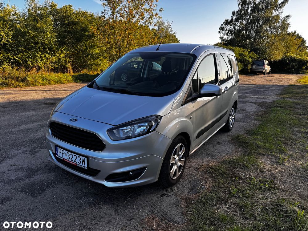 Ford Transit Courier - 2