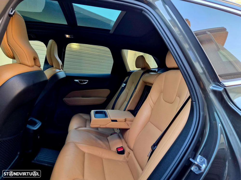 Volvo XC 60 2.0 T8 PHEV Inscription Expression AWD - 12