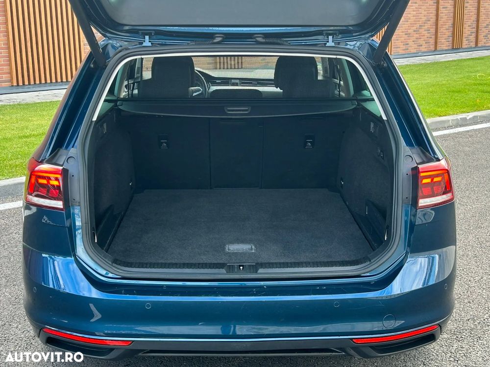 Volkswagen Passat Variant 2.0 TDI DSG Business - 27
