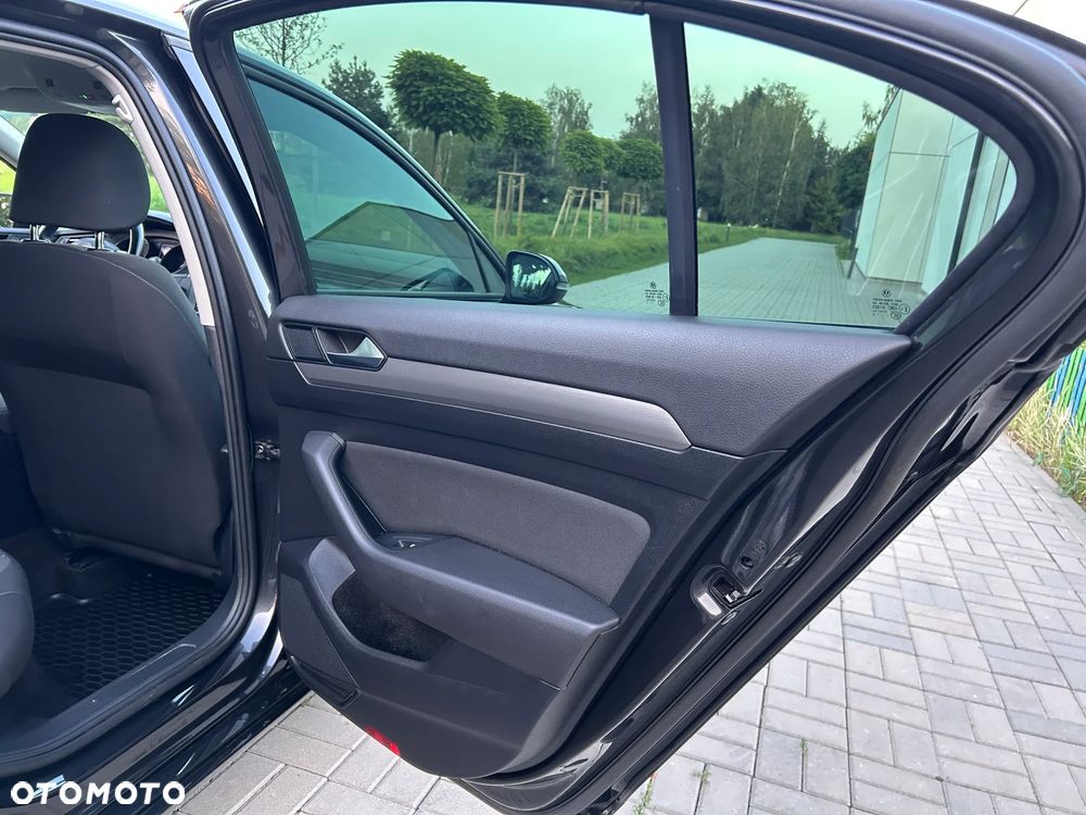 Volkswagen Passat 1.5 TSI EVO Essence DSG - 16