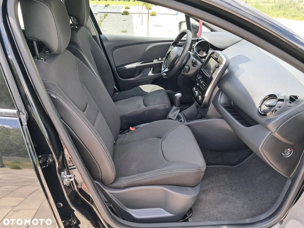 Renault Clio 1.2 16V 75 Business - 17
