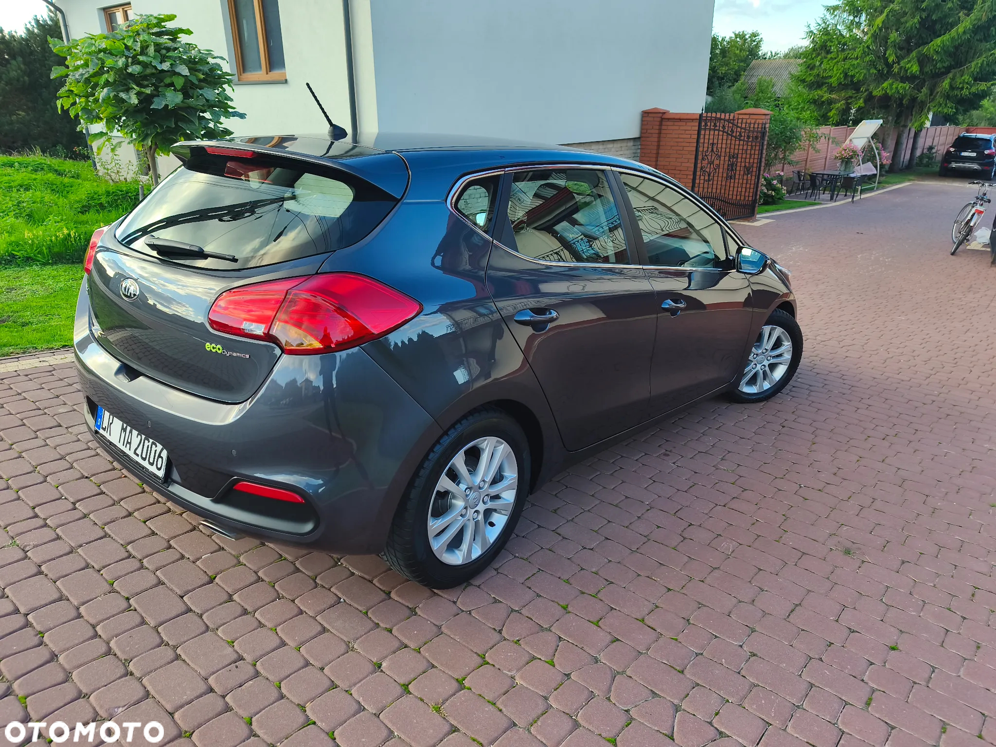 Kia Ceed 1.6 GDI Dream Team Edition - 4
