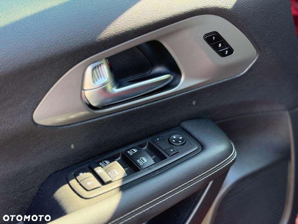 Chrysler Pacifica - 27