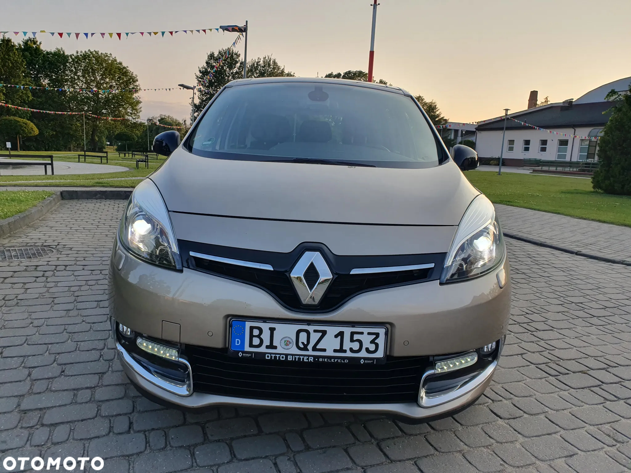 Renault Scenic ENERGY TCe 130 S&S Xmod Bose Edition - 9