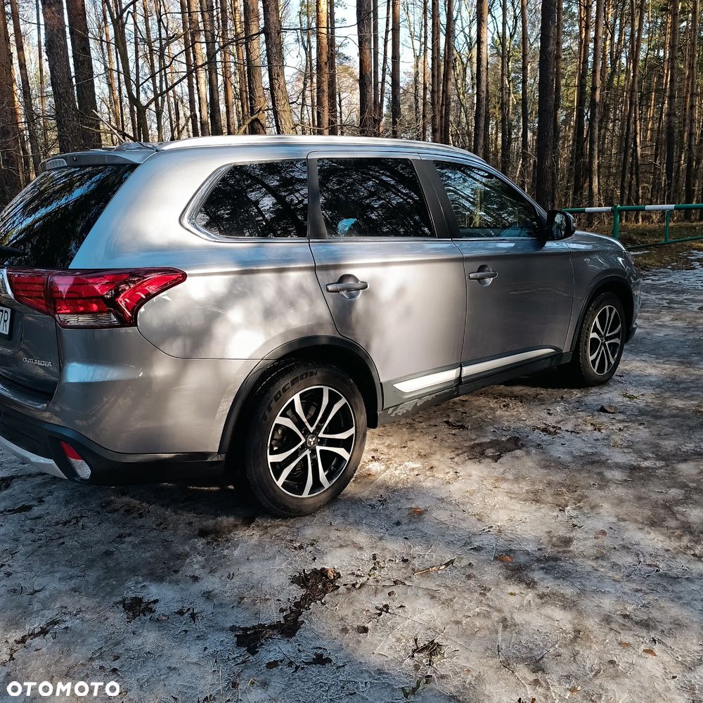 Mitsubishi Outlander 2.0 2WD - 3