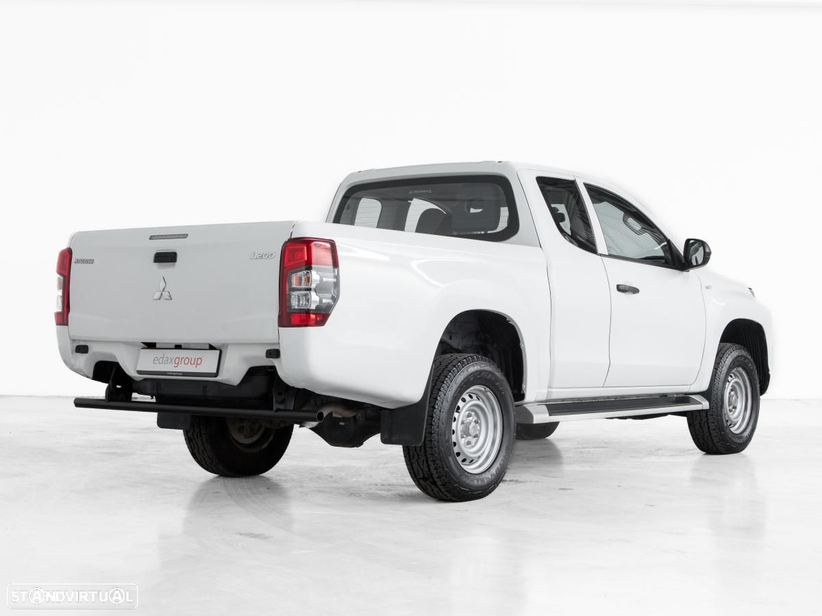 Mitsubishi L200 2.4 DI-D CLUB CAB INVITE 3L 4WD - 3