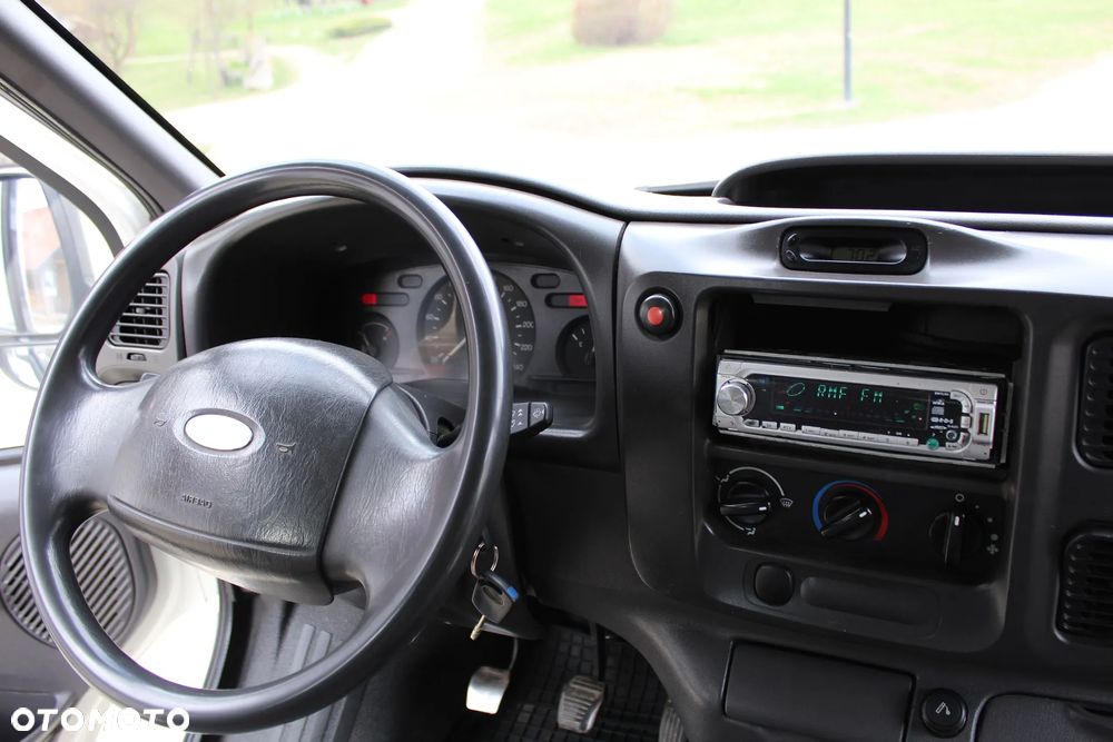 Ford Transit T350 Solidna Wywrotka Na Bliźniaku na Kat B Zdrowa Bez Grama Rdzy - 17