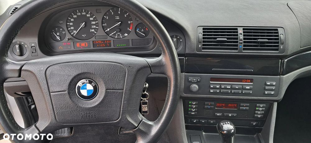 BMW Seria 5 - 10