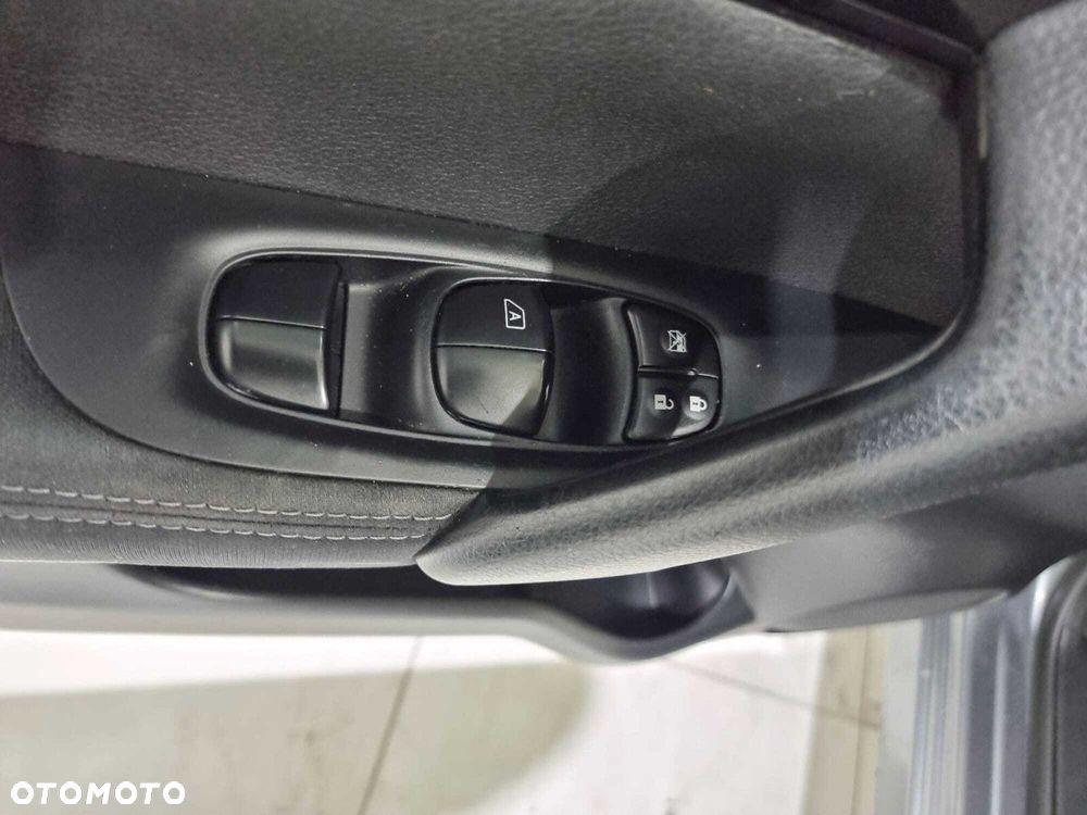 Nissan Qashqai - 16