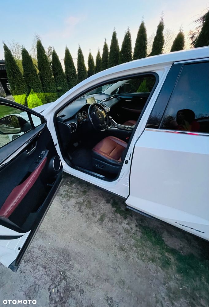Lexus NX 300h Elegance 2WD - 1