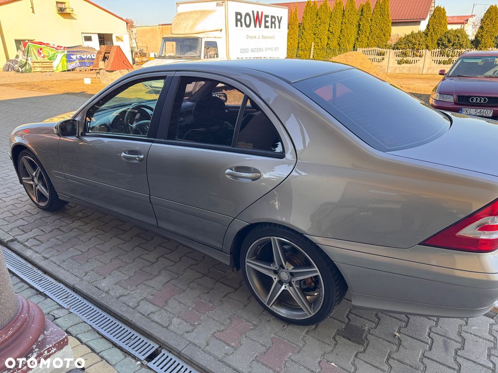 Mercedes-Benz Klasa C 180 T Kompressor Elegance - 5