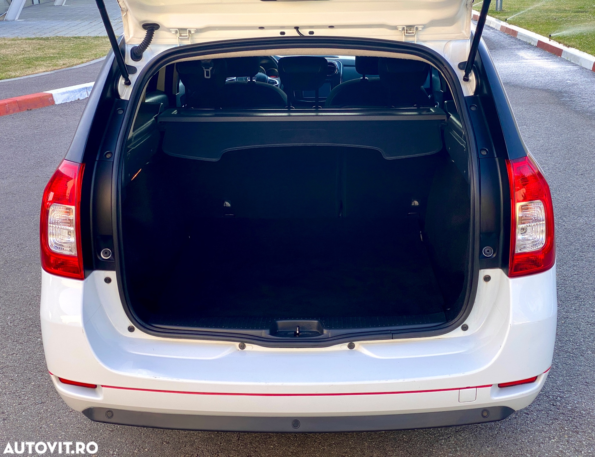 Dacia Logan MCV TCe 90 Prestige - 26