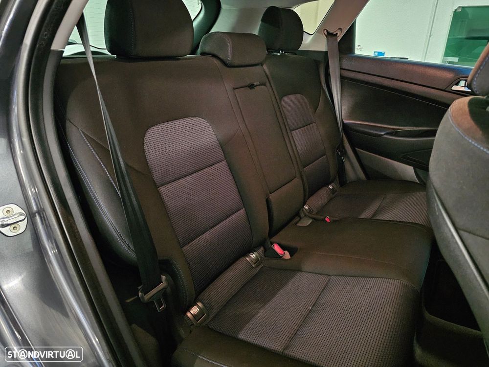 Hyundai Tucson 1.7 CRDi Premium DCT - 27
