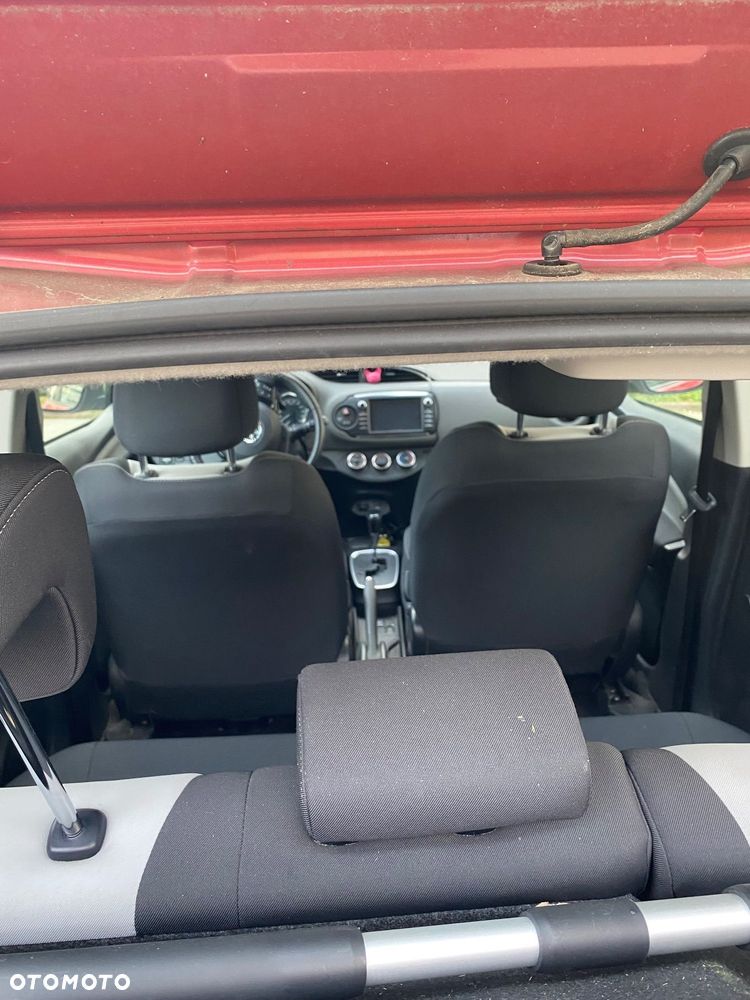 Toyota Yaris - 4