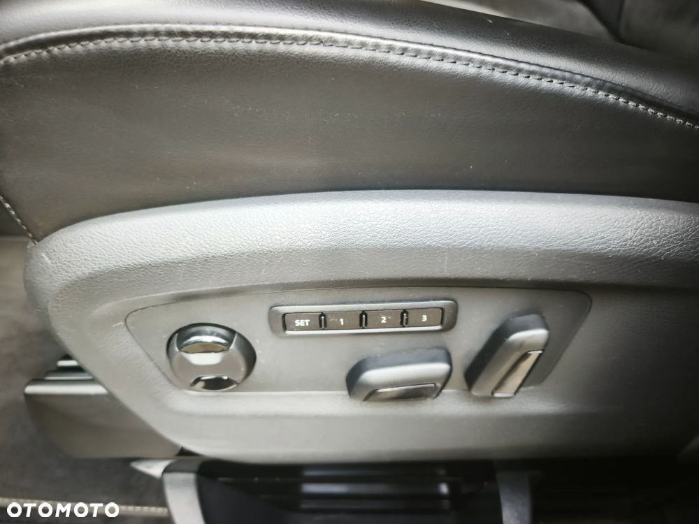 Volkswagen Multivan 2.0 BiTDI L1 Comfortline 4Motion DSG - 14