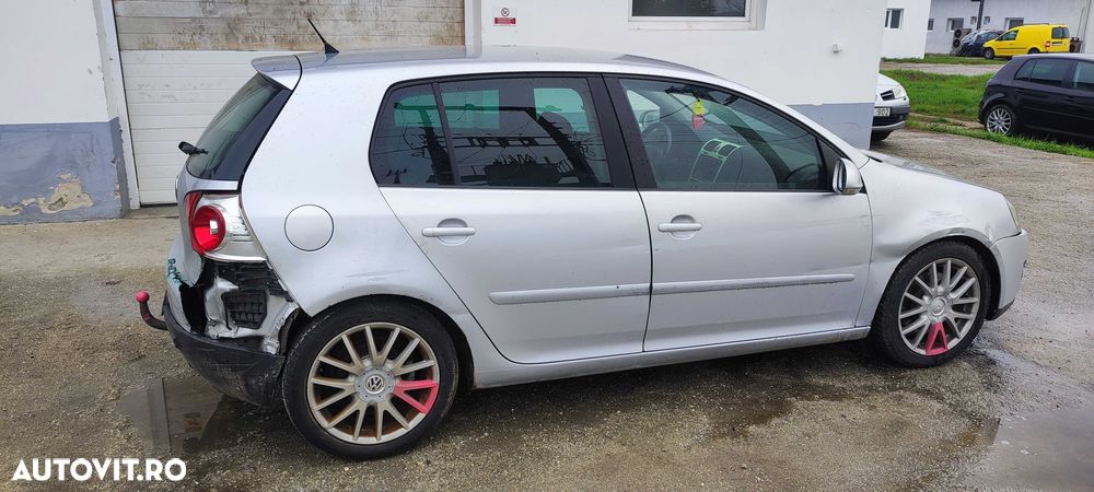 Dezmembrez Golf 5 hatchback 2.0 BMN cu 2 axe cutie KDS cod vopsea LA7W - 5