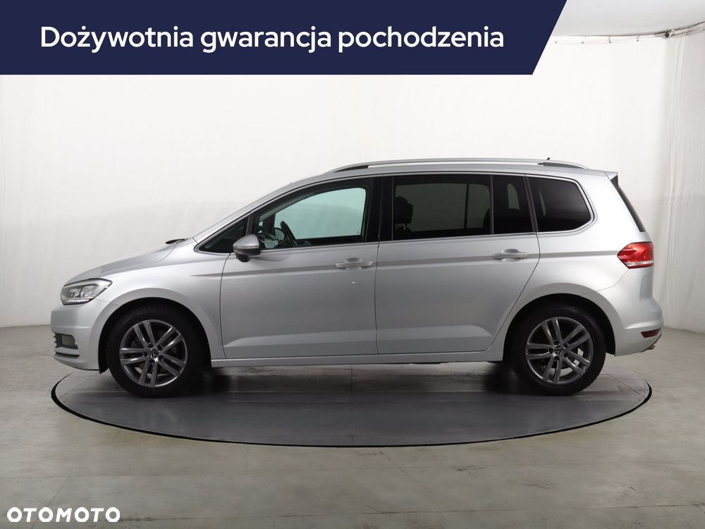 Volkswagen Touran - 4
