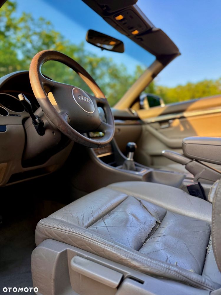 Audi A4 Cabrio 2.4 - 10