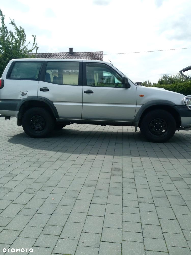 Nissan Terrano - 2