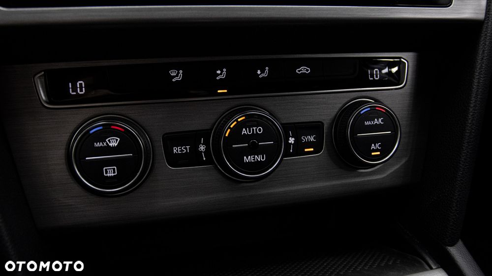 Volkswagen Passat 1.5 TSI EVO Essence DSG - 25
