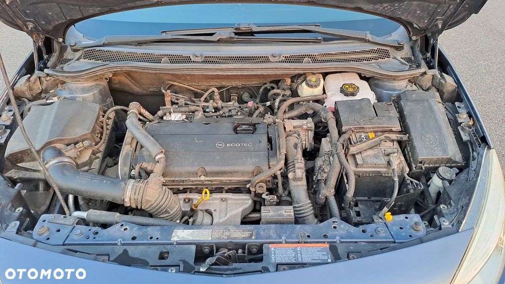 Opel Astra 1.6 T Cosmo - 13