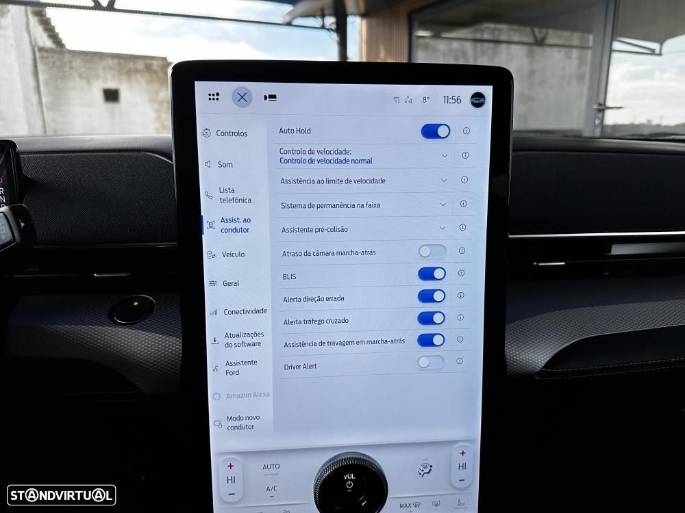 Ford Mustang Mach-E Standard - 34