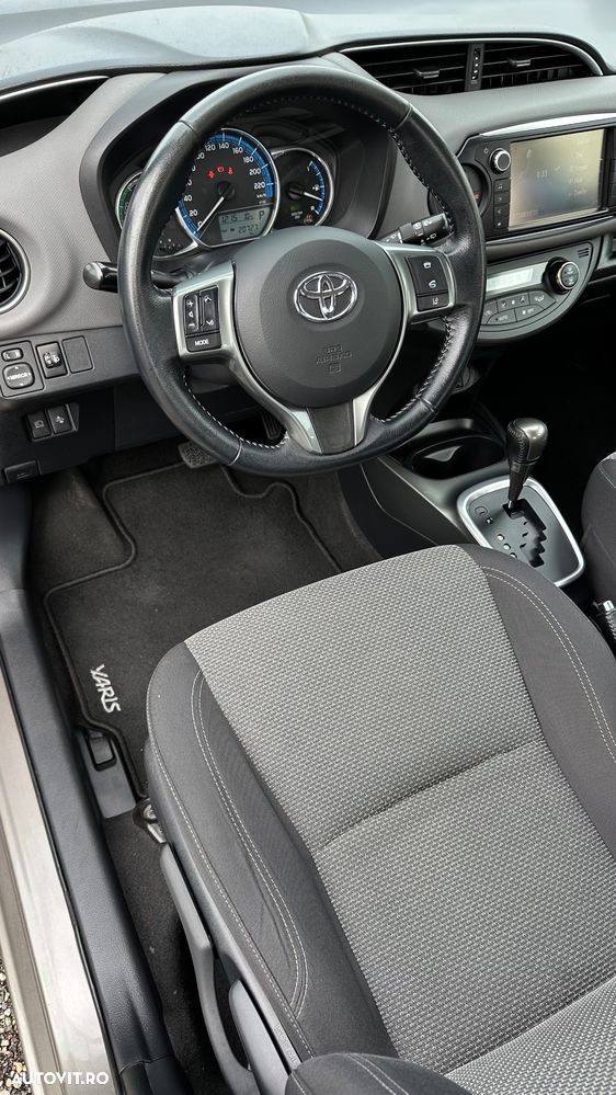 Toyota Yaris - 7