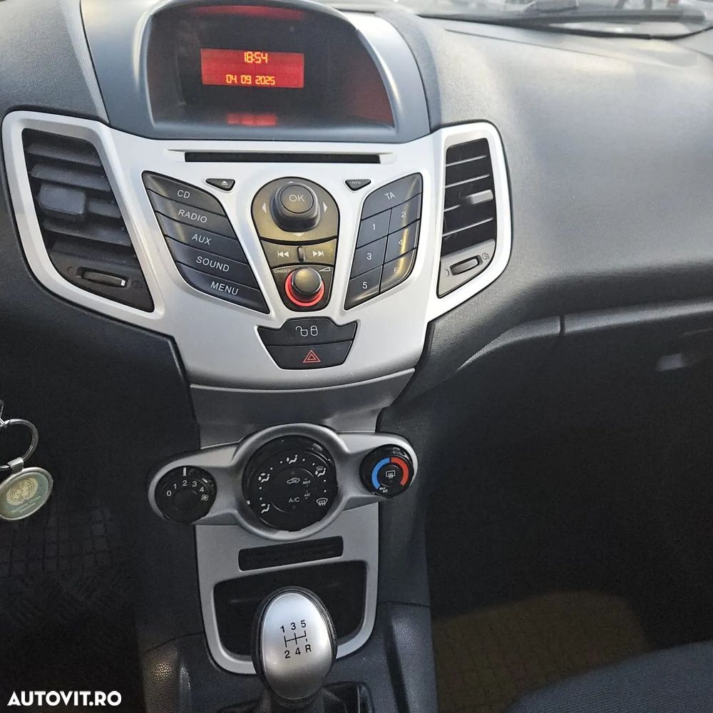 Ford Fiesta - 5