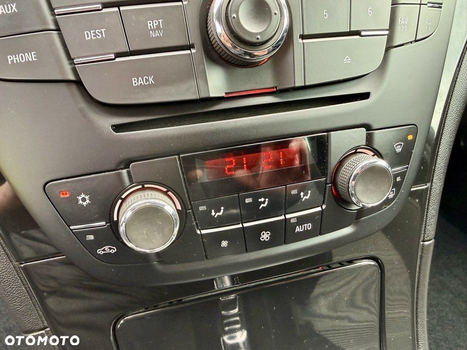 Opel Insignia 2.0 Turbo Cosmo - 25