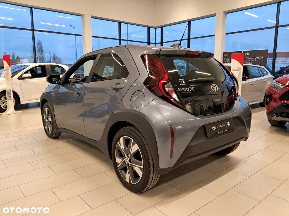 Toyota Aygo X Hybrid 1.5 Comfort e-CVT - 2