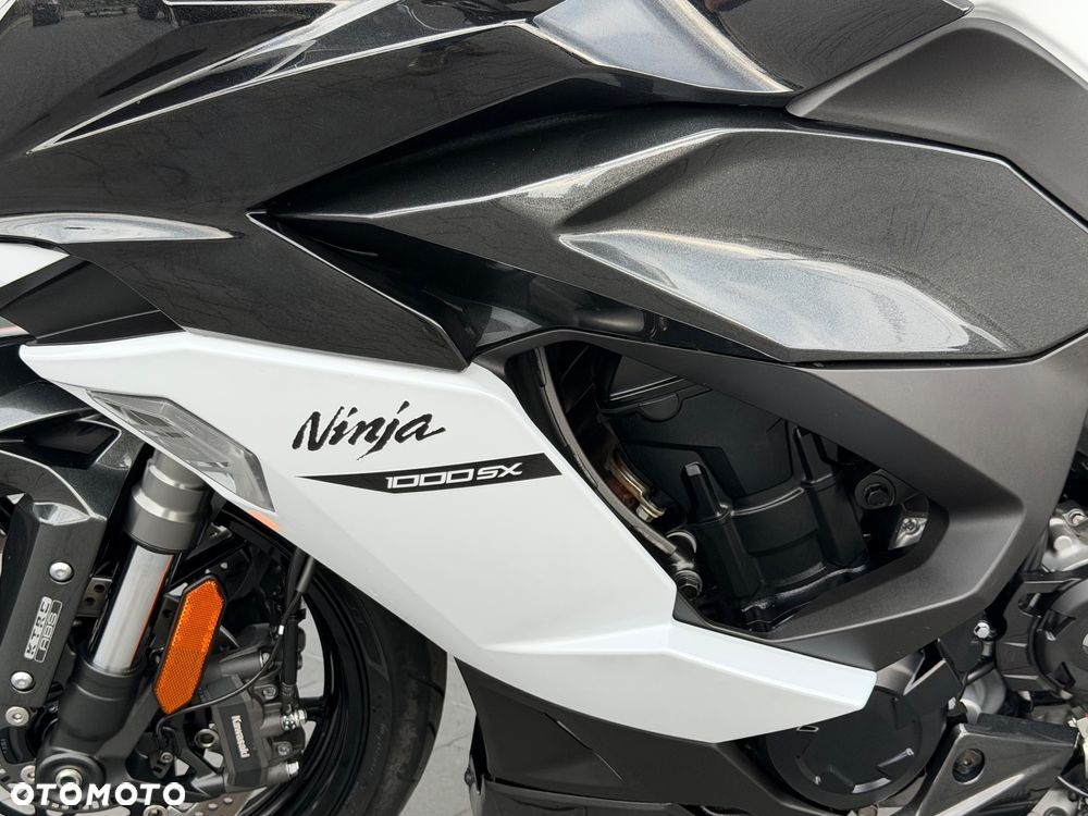Kawasaki Ninja 1000 SX - 37