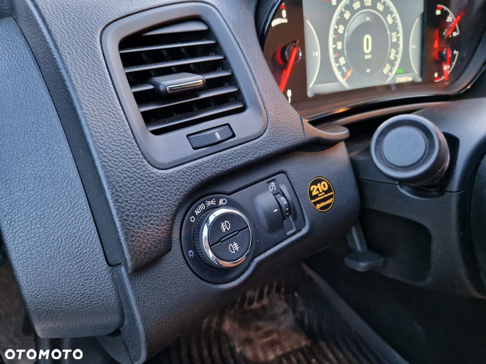 Opel Insignia - 27