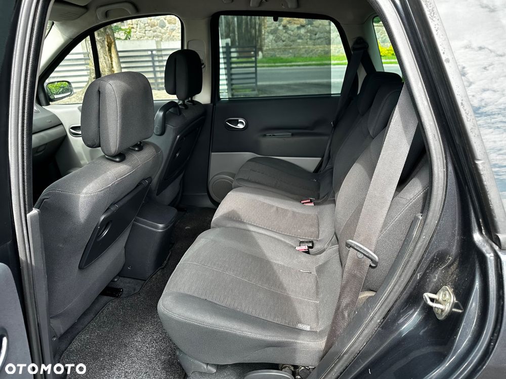 Renault Scenic - 15