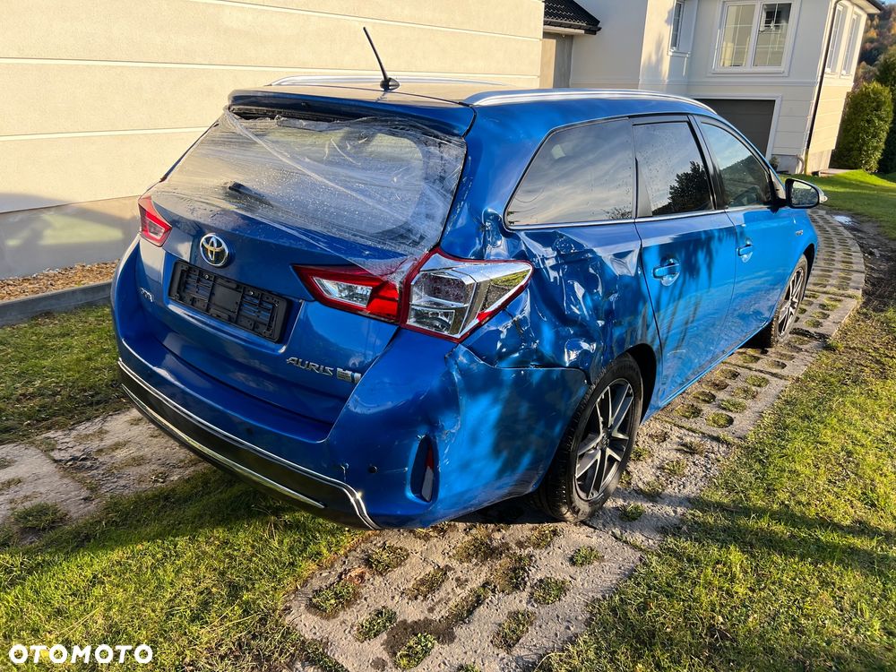 Toyota Auris 1.8 HSD Luna - 11