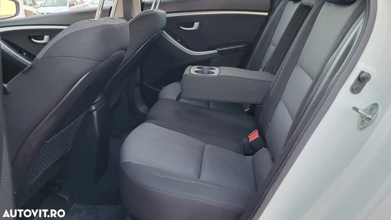 Hyundai i30 1.4 CRDi Comfort - 23