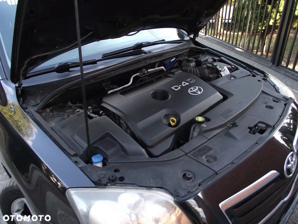 Toyota Avensis 2.0 D-4D Edition - 20