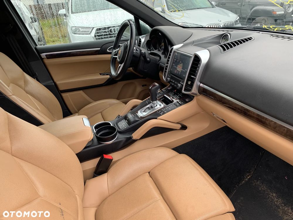 Porsche Cayenne S e-Hybrid Platinum Edition - 21