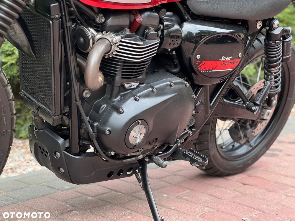Triumph Street Scrambler - 17