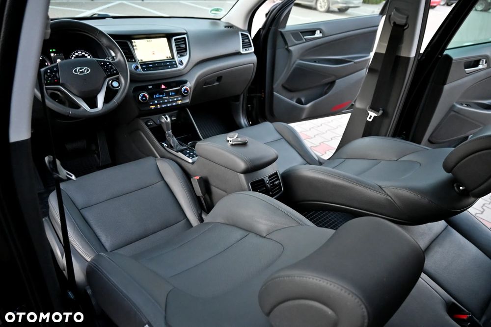 Hyundai Tucson 2.0 CRDI 4WD Automatik Premium - 31