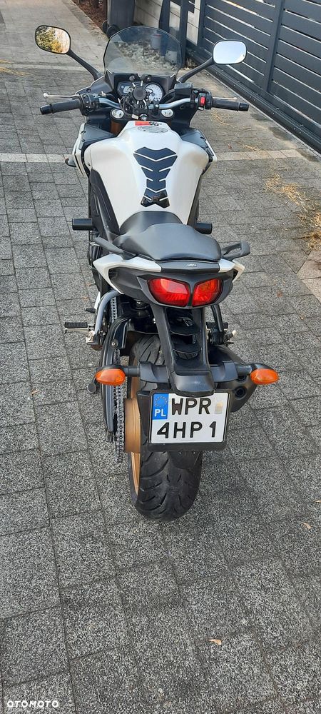Yamaha FZ8 - 6