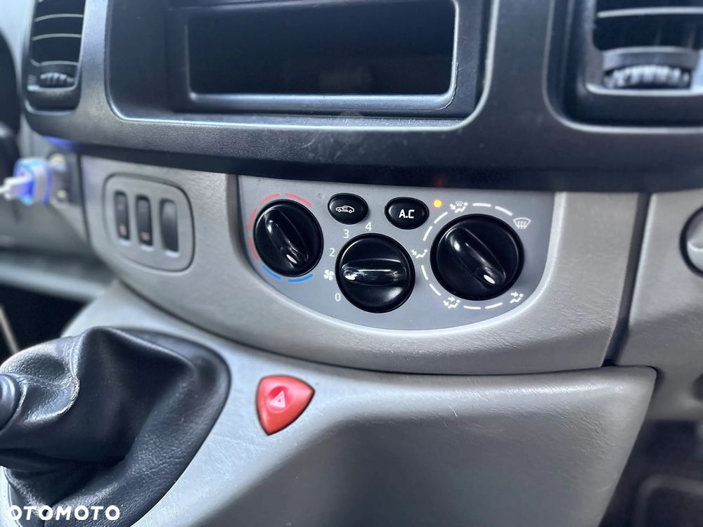 Opel Vivaro - 36