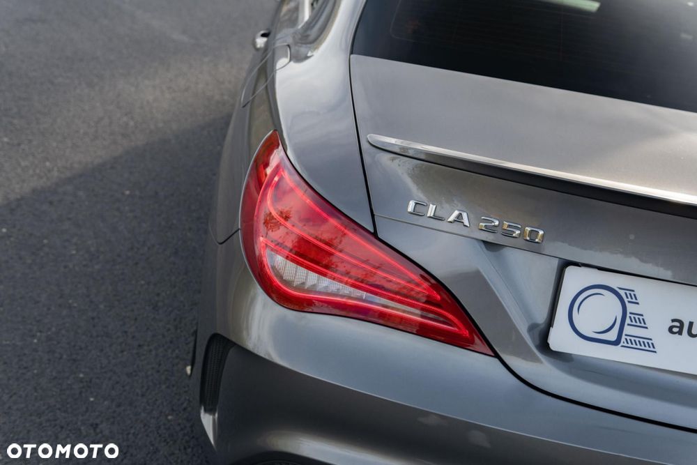 Mercedes-Benz CLA 250 7G-DCT AMG Line - 39