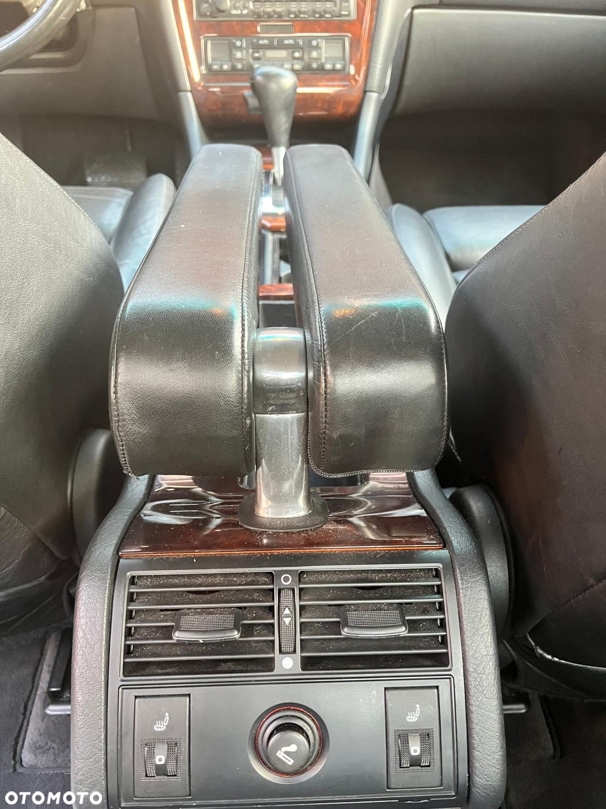 Audi A8 - 12