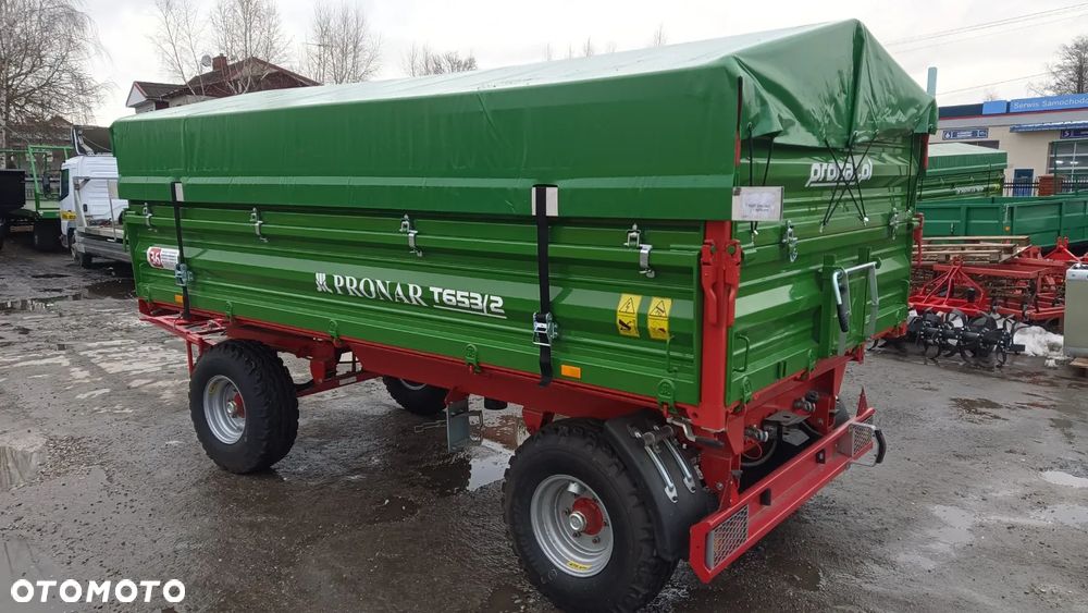 Pronar Przyczepa dwuosiowa paletowa Pronar PT-610 -10-ton, Przyczepa Pronar PT-653/2 - 6-ton z mechanizmem trójstronnego wywrotu, nadstawy, plandeka, balkon - 22