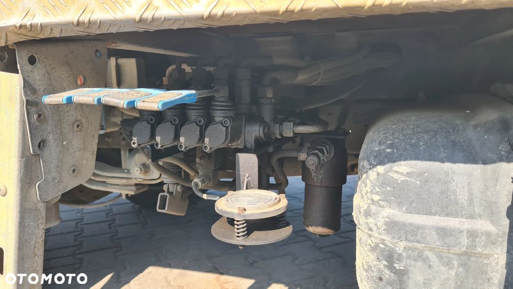 Nissan CABSTAR NT400 - 23