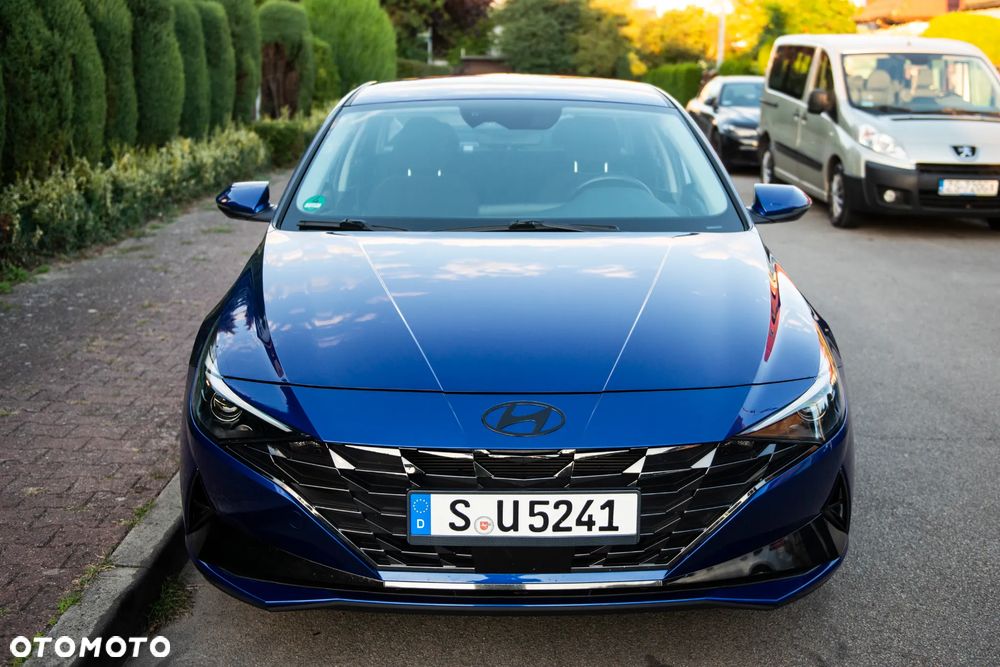 Hyundai Elantra 1.6 Executive - 9
